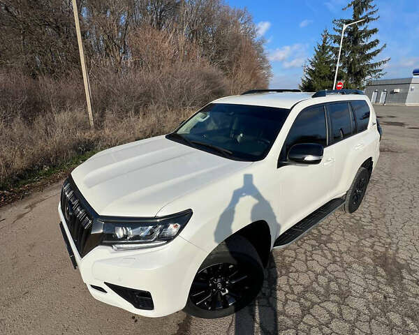 Белый Тойота Ленд Крузер Прадо, объемом двигателя 3.96 л и пробегом 134 тыс. км за 42900 $, фото 31 на Automoto.ua