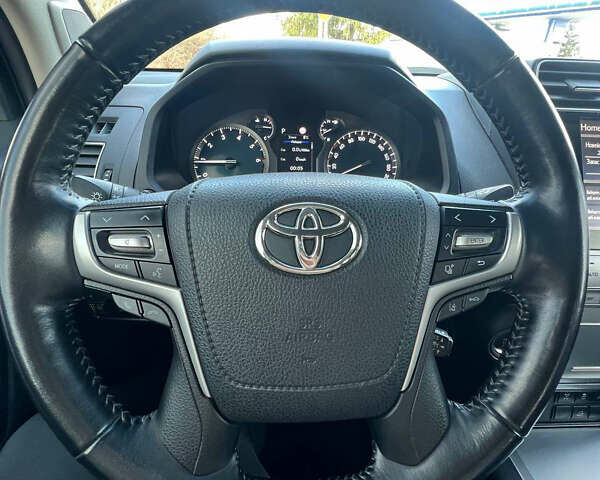 Белый Тойота Ленд Крузер Прадо, объемом двигателя 3.96 л и пробегом 134 тыс. км за 42900 $, фото 50 на Automoto.ua