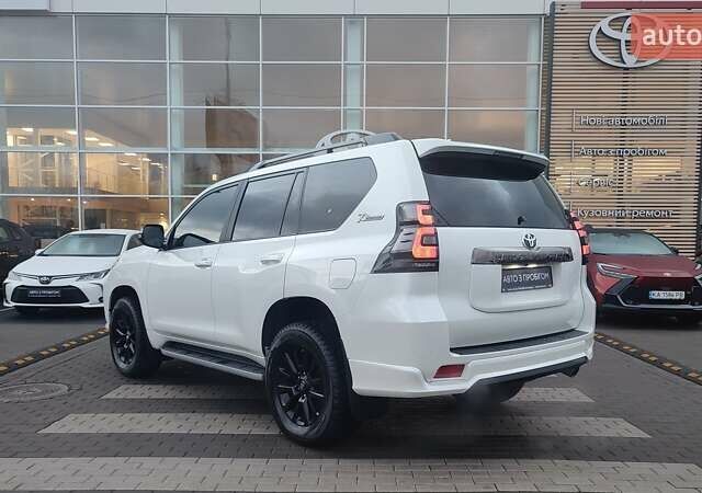 Белый Тойота Ленд Крузер Прадо, объемом двигателя 3.96 л и пробегом 39 тыс. км за 61819 $, фото 1 на Automoto.ua