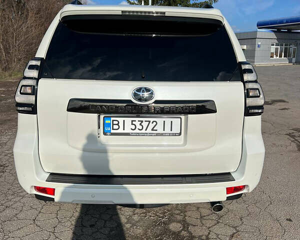 Белый Тойота Ленд Крузер Прадо, объемом двигателя 3.96 л и пробегом 134 тыс. км за 42900 $, фото 25 на Automoto.ua