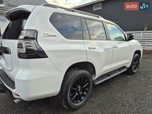 Белый Тойота Ленд Крузер Прадо, объемом двигателя 3.96 л и пробегом 71 тыс. км за 50900 $, фото 9 на Automoto.ua