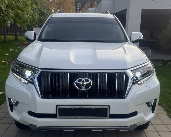 Белый Тойота Ленд Крузер Прадо, объемом двигателя 2.76 л и пробегом 28 тыс. км за 55500 $, фото 6 на Automoto.ua