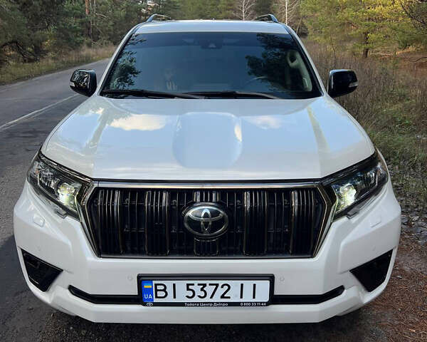 Белый Тойота Ленд Крузер Прадо, объемом двигателя 3.96 л и пробегом 134 тыс. км за 42900 $, фото 15 на Automoto.ua