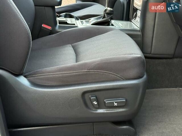 Белый Тойота Ленд Крузер Прадо, объемом двигателя 2.76 л и пробегом 37 тыс. км за 49900 $, фото 16 на Automoto.ua