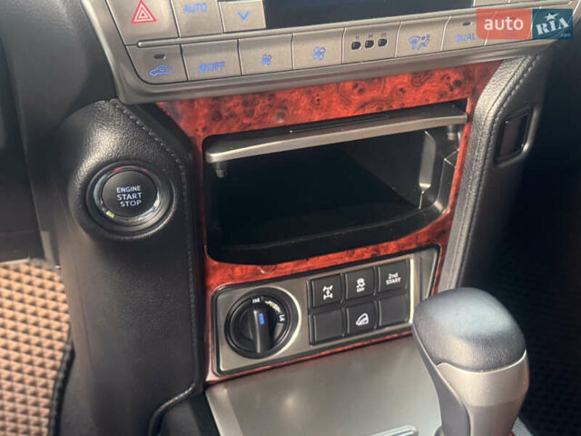 Белый Тойота Ленд Крузер Прадо, объемом двигателя 2.76 л и пробегом 28 тыс. км за 55500 $, фото 82 на Automoto.ua