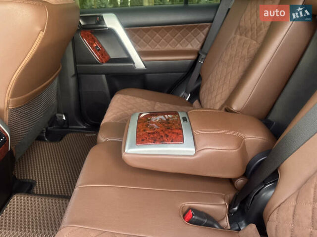 Белый Тойота Ленд Крузер Прадо, объемом двигателя 2.76 л и пробегом 28 тыс. км за 55500 $, фото 55 на Automoto.ua