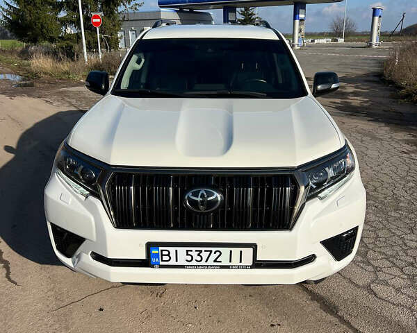 Белый Тойота Ленд Крузер Прадо, объемом двигателя 3.96 л и пробегом 134 тыс. км за 42900 $, фото 34 на Automoto.ua