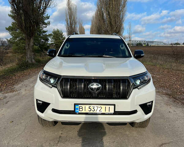 Белый Тойота Ленд Крузер Прадо, объемом двигателя 3.96 л и пробегом 134 тыс. км за 42900 $, фото 11 на Automoto.ua