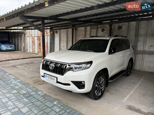 Тойота Ленд Крузер Прадо 2022 в Запорожье на Automoto.ua Белый Тойота Ленд Крузер Прадо, объемом двигателя 3.96 л и пробегом 15 тыс. км за 55000 $, фото 35 на Automoto.ua
