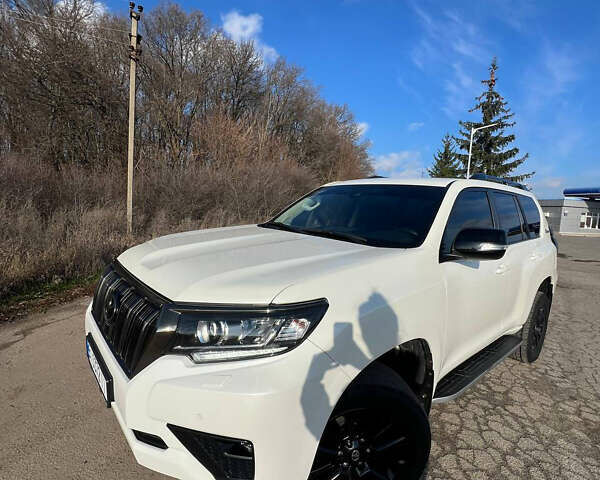 Белый Тойота Ленд Крузер Прадо, объемом двигателя 3.96 л и пробегом 134 тыс. км за 42900 $, фото 32 на Automoto.ua