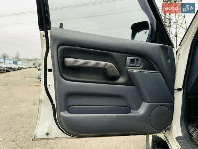 Бежевый Тойота Ленд Крузер Прадо, объемом двигателя 3.4 л и пробегом 182 тыс. км за 9500 $, фото 14 на Automoto.ua