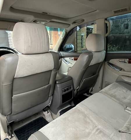 Бежевый Тойота Ленд Крузер Прадо, объемом двигателя 4 л и пробегом 513 тыс. км за 12000 $, фото 8 на Automoto.ua