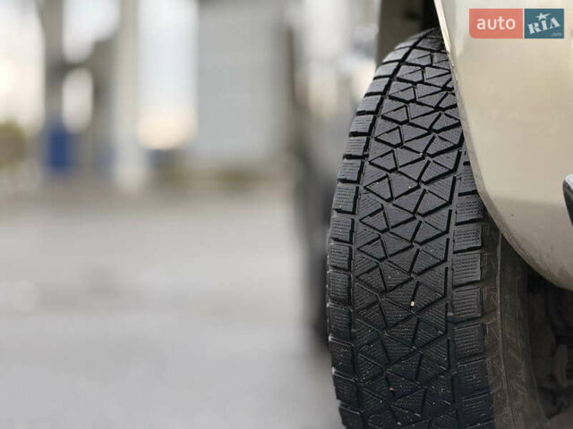 Бежевый Тойота Ленд Крузер Прадо, объемом двигателя 4 л и пробегом 265 тыс. км за 10750 $, фото 9 на Automoto.ua