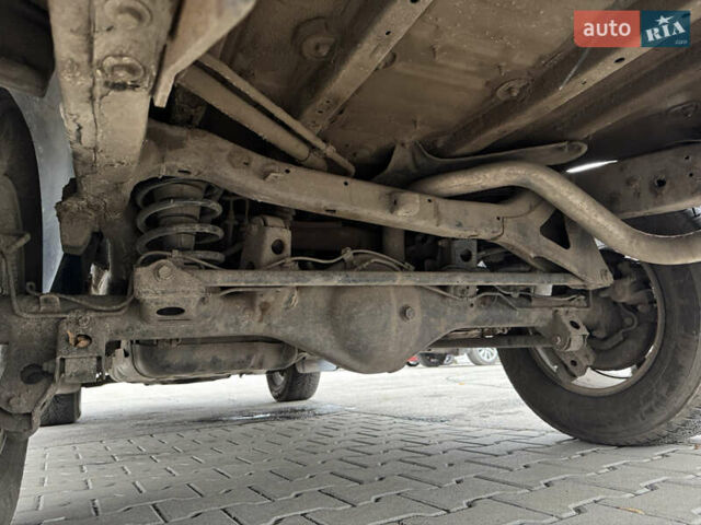 Бежевий Тойота Ленд Крузер Прадо, об'ємом двигуна 3 л та пробігом 201 тис. км за 18500 $, фото 25 на Automoto.ua