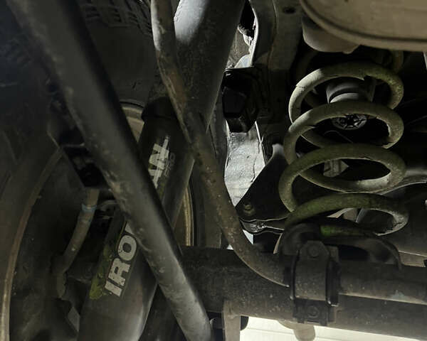 Бежевый Тойота Ленд Крузер Прадо, объемом двигателя 2.69 л и пробегом 330 тыс. км за 11999 $, фото 19 на Automoto.ua