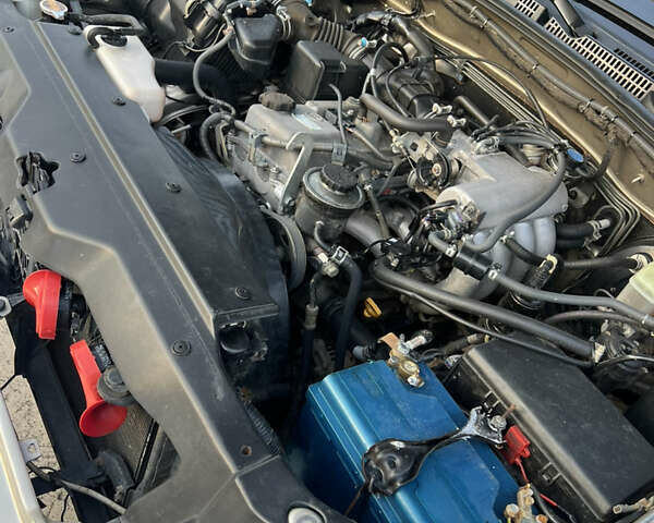 Бежевый Тойота Ленд Крузер Прадо, объемом двигателя 2.69 л и пробегом 330 тыс. км за 11999 $, фото 16 на Automoto.ua