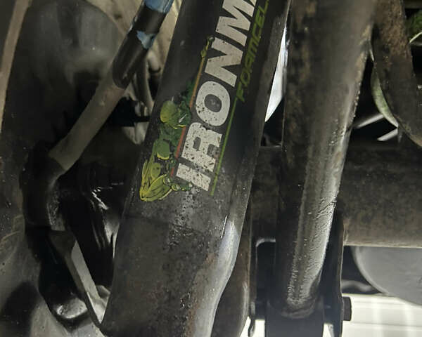 Бежевый Тойота Ленд Крузер Прадо, объемом двигателя 2.69 л и пробегом 330 тыс. км за 11999 $, фото 20 на Automoto.ua