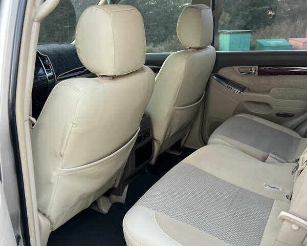 Бежевый Тойота Ленд Крузер Прадо, объемом двигателя 2.69 л и пробегом 330 тыс. км за 11999 $, фото 12 на Automoto.ua