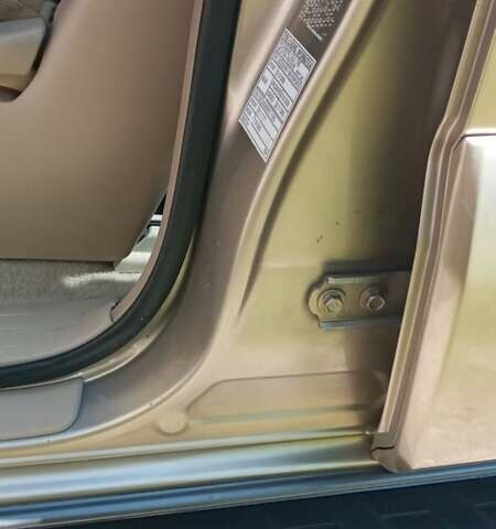 Бежевый Тойота Ленд Крузер Прадо, объемом двигателя 2.7 л и пробегом 280 тыс. км за 10250 $, фото 14 на Automoto.ua