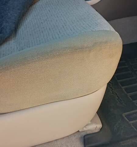 Бежевый Тойота Ленд Крузер Прадо, объемом двигателя 2.7 л и пробегом 280 тыс. км за 10250 $, фото 21 на Automoto.ua