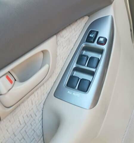 Бежевый Тойота Ленд Крузер Прадо, объемом двигателя 2.7 л и пробегом 280 тыс. км за 10250 $, фото 8 на Automoto.ua