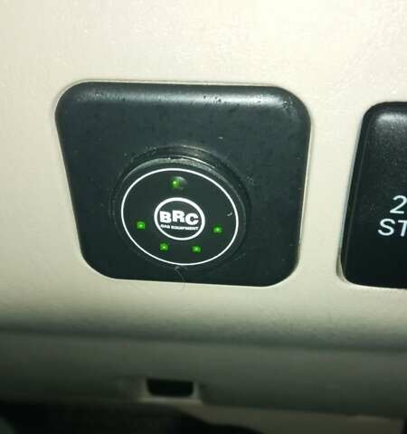 Бежевый Тойота Ленд Крузер Прадо, объемом двигателя 2.7 л и пробегом 280 тыс. км за 10250 $, фото 9 на Automoto.ua