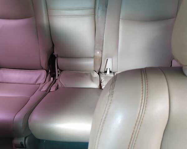 Бежевый Тойота Ленд Крузер Прадо, объемом двигателя 4 л и пробегом 330 тыс. км за 13500 $, фото 5 на Automoto.ua