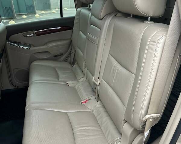 Бежевий Тойота Ленд Крузер Прадо, об'ємом двигуна 3.96 л та пробігом 166 тис. км за 21999 $, фото 33 на Automoto.ua