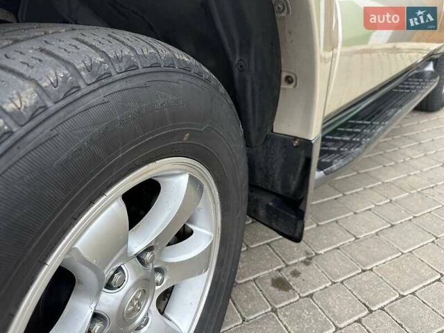 Бежевий Тойота Ленд Крузер Прадо, об'ємом двигуна 3.96 л та пробігом 166 тис. км за 21999 $, фото 16 на Automoto.ua