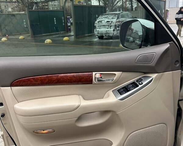 Бежевий Тойота Ленд Крузер Прадо, об'ємом двигуна 3.96 л та пробігом 166 тис. км за 21999 $, фото 37 на Automoto.ua