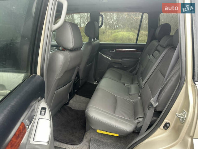 Бежевий Тойота Ленд Крузер Прадо, об'ємом двигуна 4 л та пробігом 322 тис. км за 11700 $, фото 11 на Automoto.ua