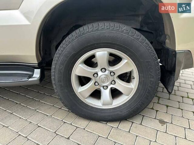 Бежевий Тойота Ленд Крузер Прадо, об'ємом двигуна 3.96 л та пробігом 166 тис. км за 21999 $, фото 14 на Automoto.ua