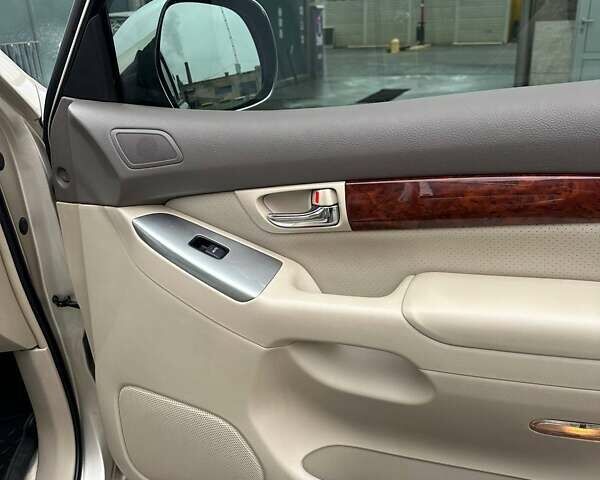 Бежевий Тойота Ленд Крузер Прадо, об'ємом двигуна 3.96 л та пробігом 166 тис. км за 21999 $, фото 43 на Automoto.ua