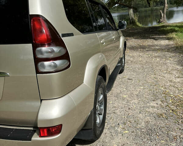 Бежевый Тойота Ленд Крузер Прадо, объемом двигателя 3.96 л и пробегом 210 тыс. км за 16500 $, фото 17 на Automoto.ua