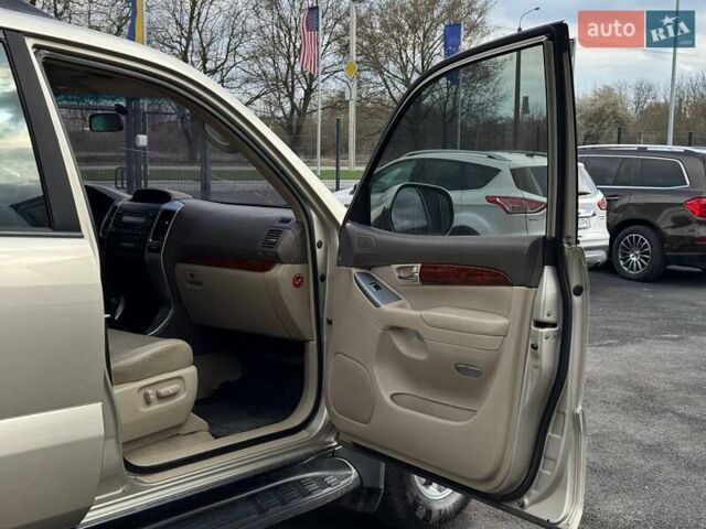 Бежевий Тойота Ленд Крузер Прадо, об'ємом двигуна 3.96 л та пробігом 320 тис. км за 13500 $, фото 23 на Automoto.ua