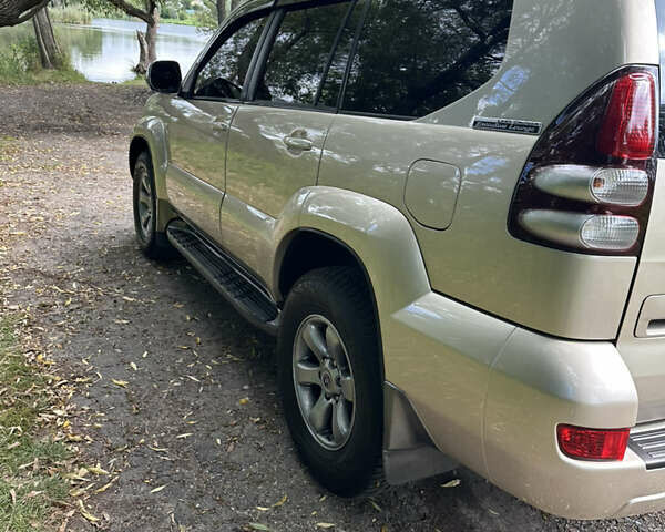 Бежевый Тойота Ленд Крузер Прадо, объемом двигателя 3.96 л и пробегом 210 тыс. км за 16500 $, фото 19 на Automoto.ua