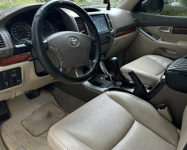 Бежевый Тойота Ленд Крузер Прадо, объемом двигателя 3.96 л и пробегом 210 тыс. км за 16500 $, фото 11 на Automoto.ua