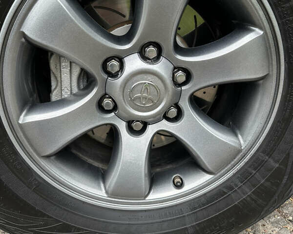 Бежевый Тойота Ленд Крузер Прадо, объемом двигателя 3.96 л и пробегом 210 тыс. км за 16500 $, фото 13 на Automoto.ua