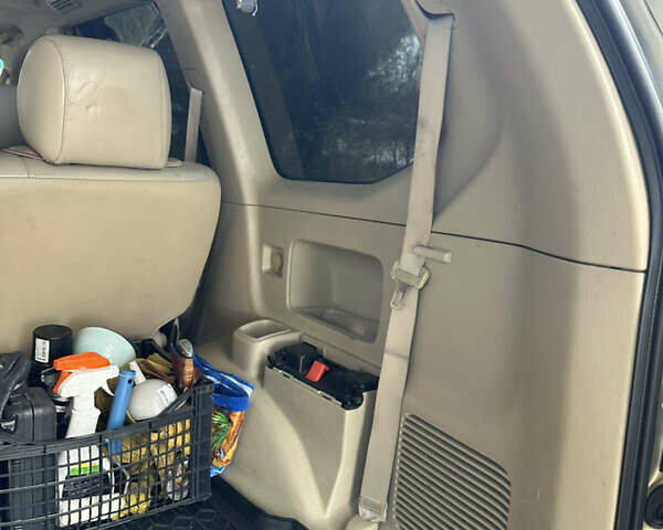 Бежевый Тойота Ленд Крузер Прадо, объемом двигателя 3.96 л и пробегом 210 тыс. км за 16500 $, фото 8 на Automoto.ua