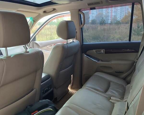 Бежевый Тойота Ленд Крузер Прадо, объемом двигателя 4 л и пробегом 203 тыс. км за 15000 $, фото 6 на Automoto.ua