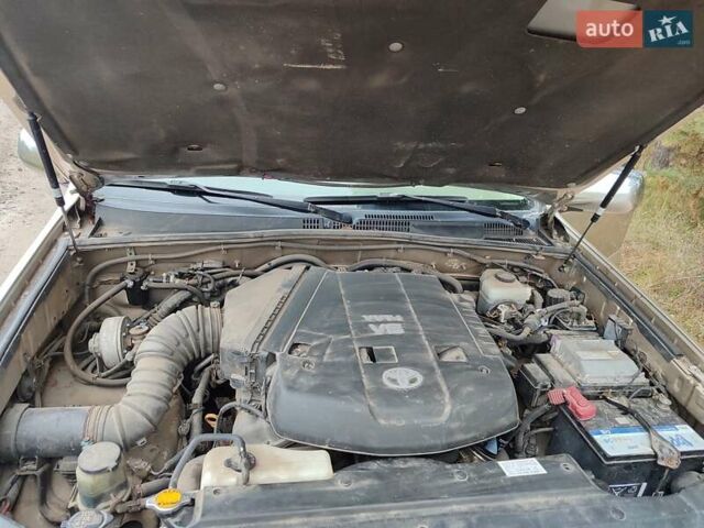 Бежевый Тойота Ленд Крузер Прадо, объемом двигателя 4 л и пробегом 203 тыс. км за 15000 $, фото 5 на Automoto.ua