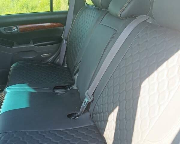 Бежевый Тойота Ленд Крузер Прадо, объемом двигателя 4 л и пробегом 216 тыс. км за 17000 $, фото 5 на Automoto.ua