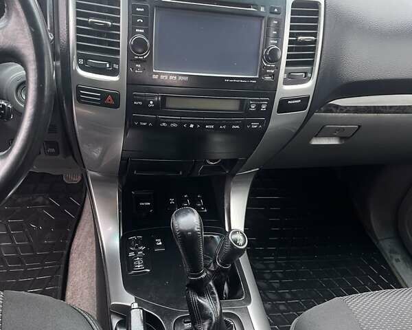 Бежевый Тойота Ленд Крузер Прадо, объемом двигателя 3.96 л и пробегом 496 тыс. км за 14500 $, фото 14 на Automoto.ua