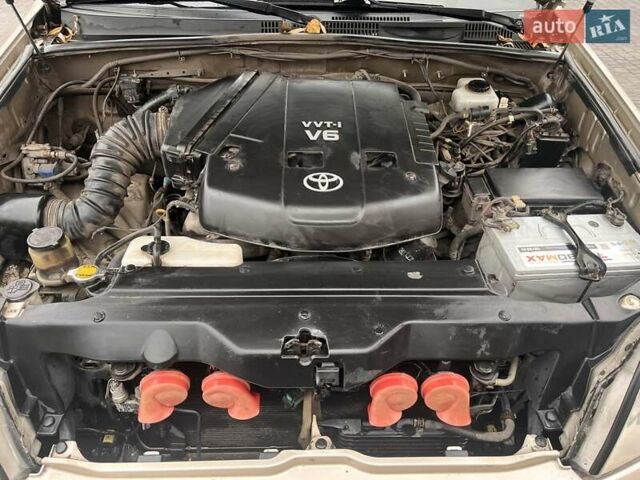 Бежевый Тойота Ленд Крузер Прадо, объемом двигателя 3.96 л и пробегом 496 тыс. км за 14500 $, фото 11 на Automoto.ua