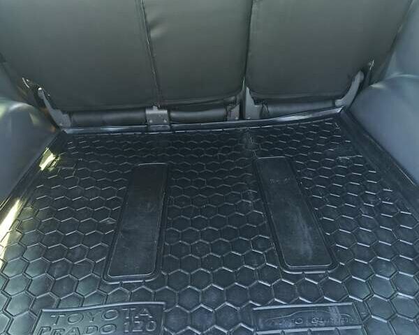 Бежевый Тойота Ленд Крузер Прадо, объемом двигателя 4 л и пробегом 216 тыс. км за 17000 $, фото 4 на Automoto.ua