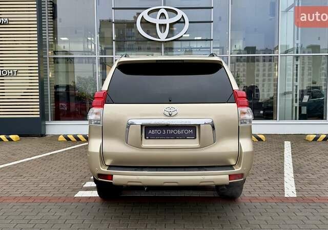 Бежевый Тойота Ленд Крузер Прадо, объемом двигателя 4 л и пробегом 122 тыс. км за 23494 $, фото 9 на Automoto.ua