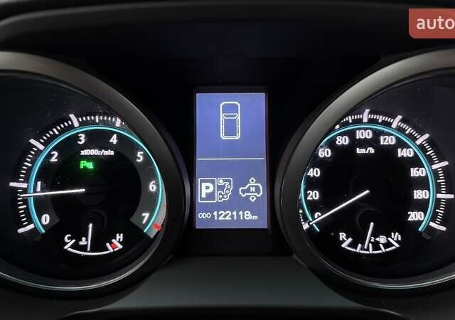 Бежевый Тойота Ленд Крузер Прадо, объемом двигателя 4 л и пробегом 122 тыс. км за 23494 $, фото 23 на Automoto.ua