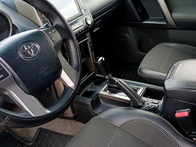 Бежевый Тойота Ленд Крузер Прадо, объемом двигателя 2.7 л и пробегом 268 тыс. км за 23500 $, фото 6 на Automoto.ua