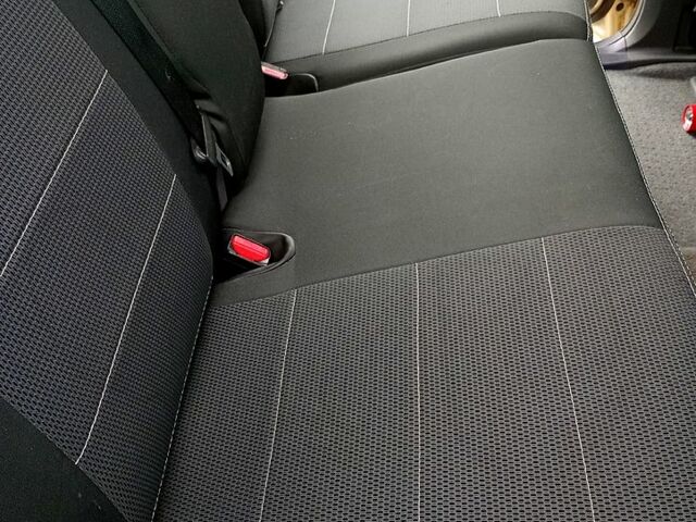 Бежевый Тойота Ленд Крузер Прадо, объемом двигателя 2.7 л и пробегом 268 тыс. км за 23500 $, фото 7 на Automoto.ua