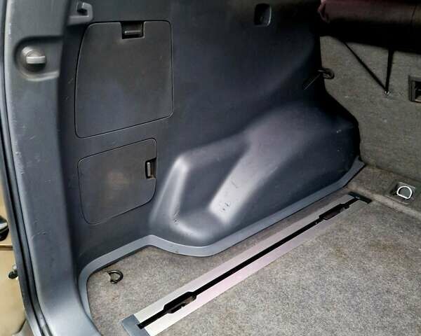 Бежевый Тойота Ленд Крузер Прадо, объемом двигателя 3 л и пробегом 459 тыс. км за 21600 $, фото 13 на Automoto.ua